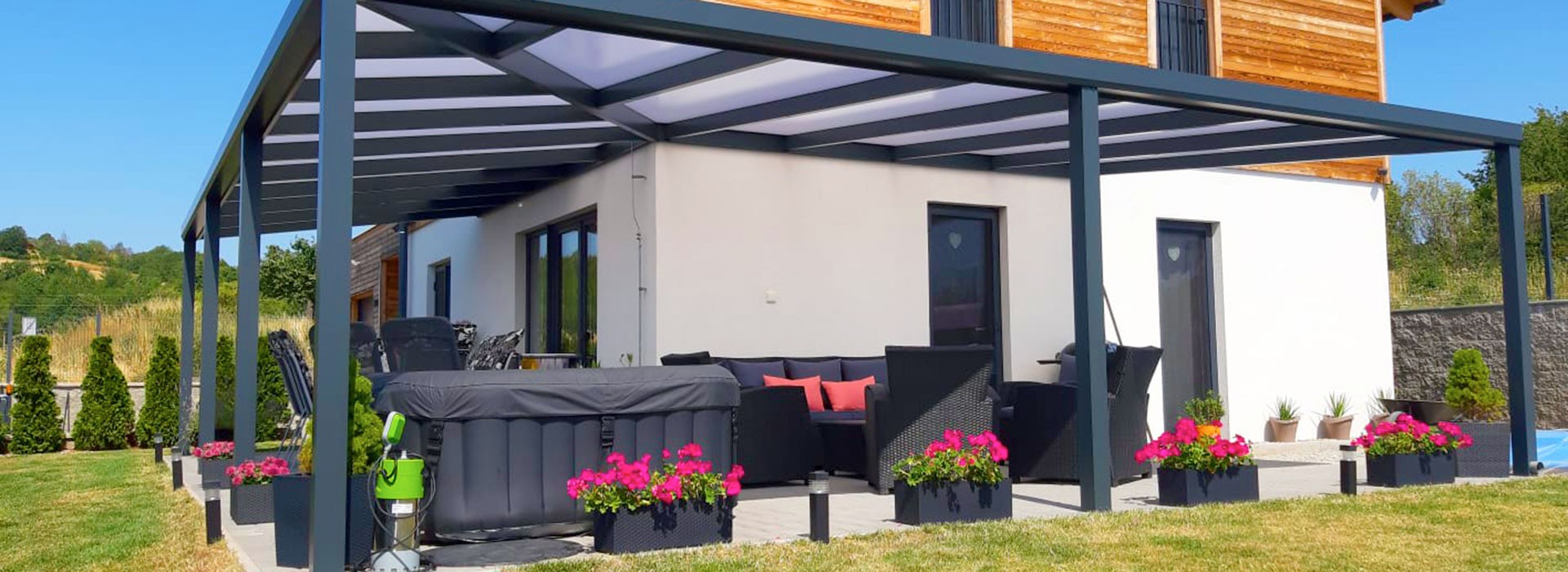 Pergola, градински перголи и покрити с мека мебел CarportPlanet